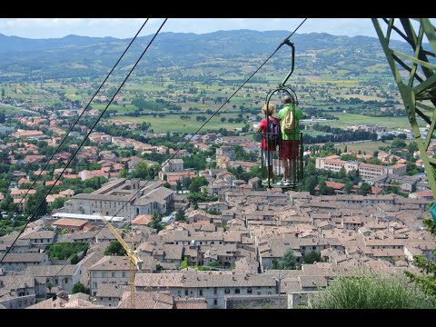 Video: Gubbio - Italiyadagi Umbrian tepaligidagi shaharcha