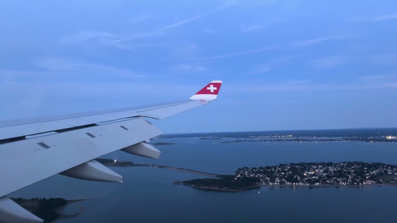 Swiss A330-300 landing in Boston