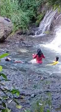 Yang Lagi viral,Ngintip Cewek Mandi Di Curug#shorts #viral