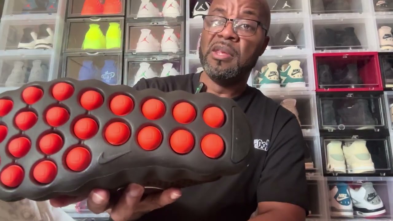 NIKE MIND 002 BLACK HYPER CRIMSON