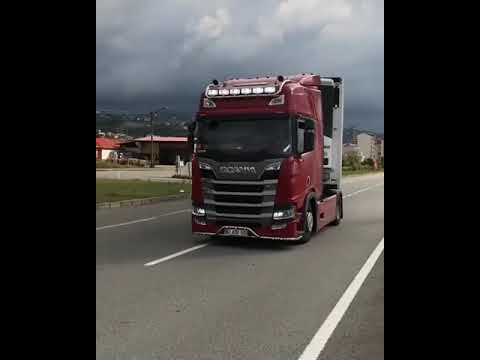 KIRMIZI SCANİA R500.
