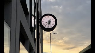 Man trapped inside clock at Paddington Station, London - Maarten Baas