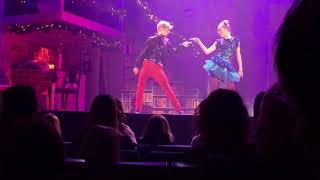 August Hylse - SUNES JUL sång Carl Sjögren o Felicia Cedergren KARLSKRONA 17/11-17-Pernilla Wahlgren