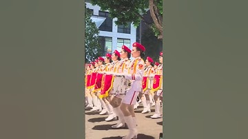 Khối Nữ Quân Nhạc - Hành Khúc Bông Hồng Thép.