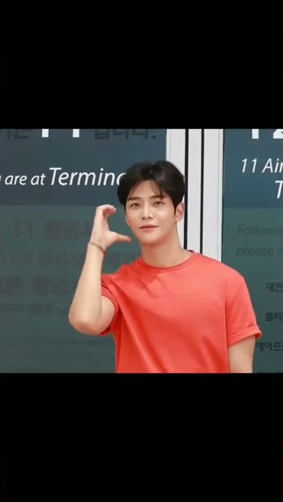 Rowoon at fan meeting in Japan. He's so cute 💕   #rowoon #sf9 #cute #mosthandsomemen #hot #handsome