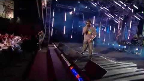 Right Round Live version - Live performance video thumbnail