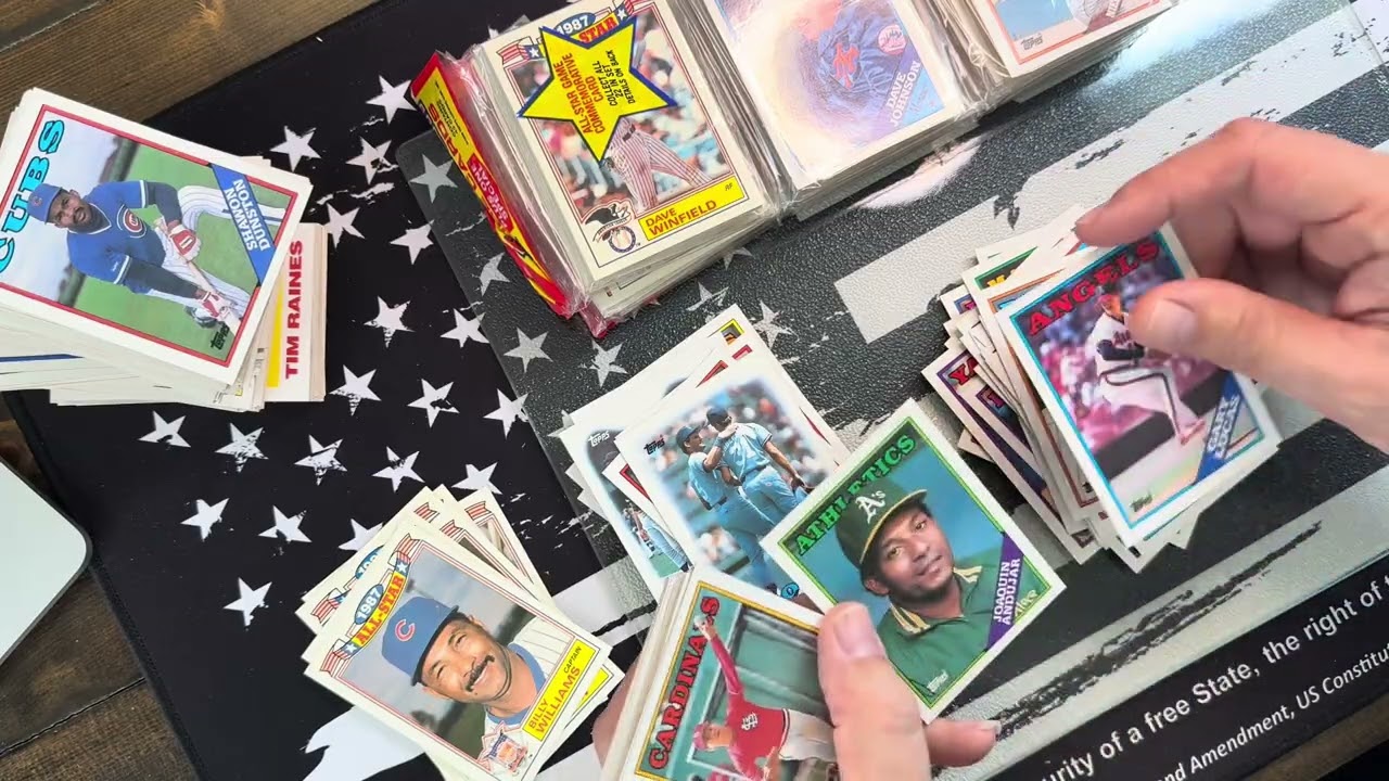 BRICKS MONO POST CARD 1988 スプリングコレクション 1988 Topps Baseball Rack Box rip - YouTube