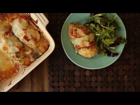 Видео рецепт Курица в соусе с сыром