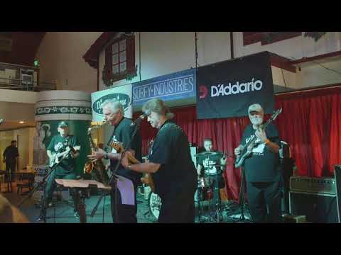 The Lively Ones "Surf Rider" SG101 Convention 2017