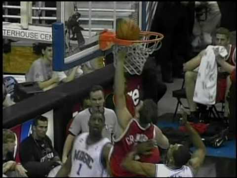 Funny! The worst NBA basketball play EVER!! Chris ...