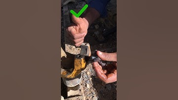 wow remove to old broken bolt for Pakistani welder tips#shorts #welding