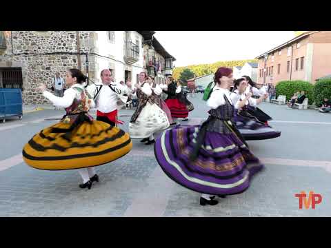Exhibición del Grupo de Jotas en Navaleno