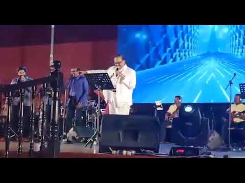 SPB live stage performance singing Darbar Chumma kizhi song