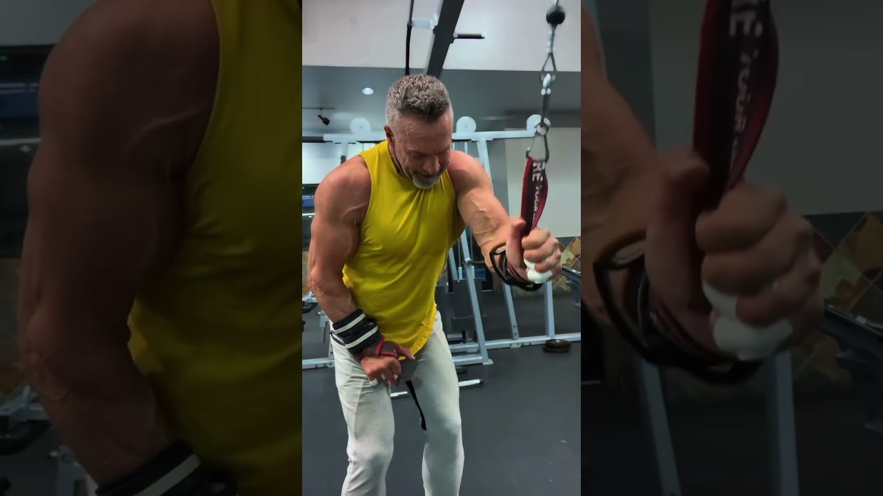 One arm cable pulldown using your power strap as a handle is a great way to isolate your lat #back