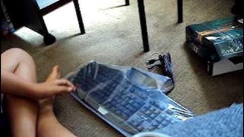 Logitech G19 Gaming Keyboard Unboxing