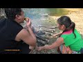 Primitive Skills Catch Big Fish For Survival - Daily Life Cooking Big Fish