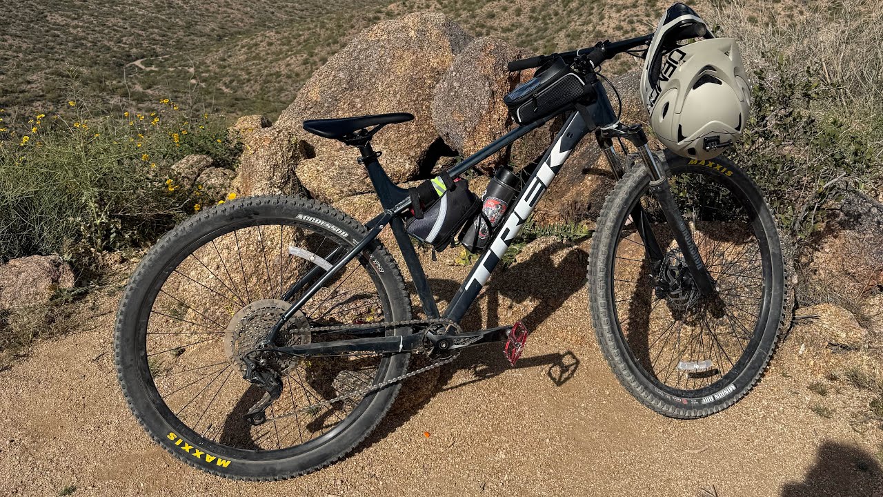 Mountain Biking Hawes: Crash on Dirt Therapy