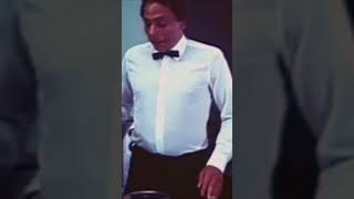 بوس ولا عشا   عادل امام اتصدم لما شاف الراجل زانق الست وهريها بوس    سمعها