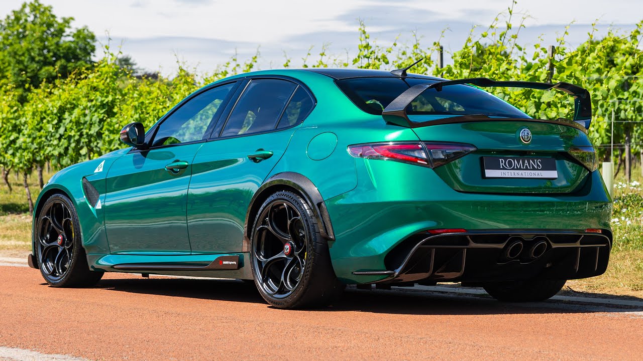 2022 Alfa Romeo Giulia GTAm - Montreal Green - Walkaround + Engine
