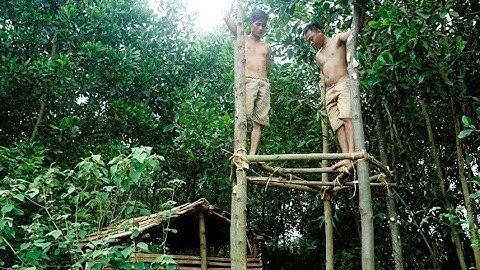 Primitive Technology:Building an Amazing Treehouse -part 1-roof!
