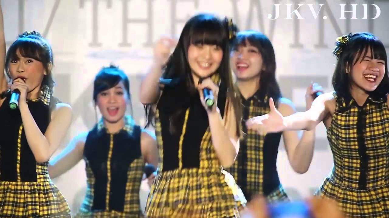 JKT48 HS Kaze Wa Fuiteiru - Ein Pressure 720p Close Up Ver 150228 1