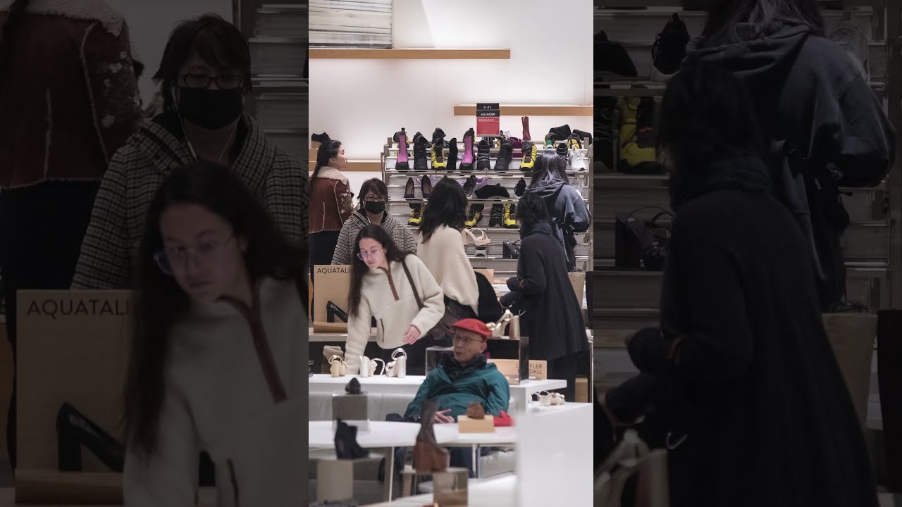 A Look Inside Toronto S 1st Simons Location
