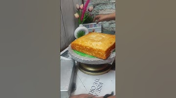 Learn to cut the even layers #cake #tutorials #cakedecorating #viralshorts #shortvideo #youtubeshort