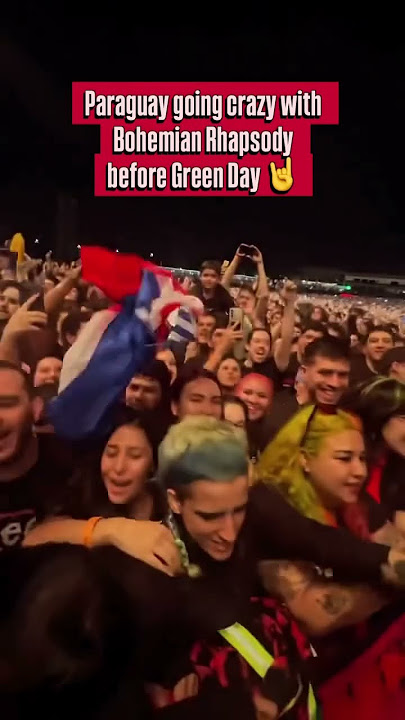 Paraguay going crazy with Bohemian Rhapsody before Green Day 🤘