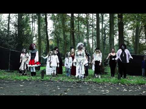 Thrill the World 2011 Lisse Nederland Haunted Cast...