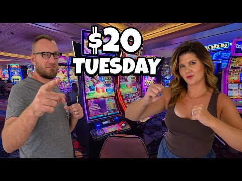 Red Rock Casino - 2 queens corner room #redrockcasino