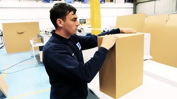 Easy to use BoxMaker machine making an 0200 FEFCO style box