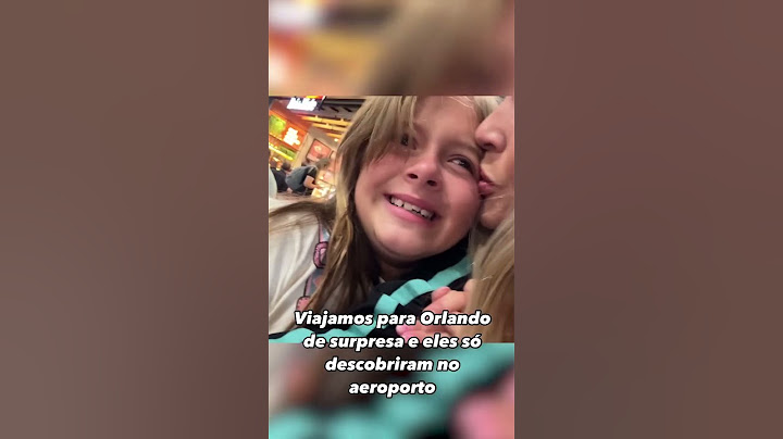 Laurinha e Helena Pegas de Surpresa com a noticia de que vamos pra Disney!