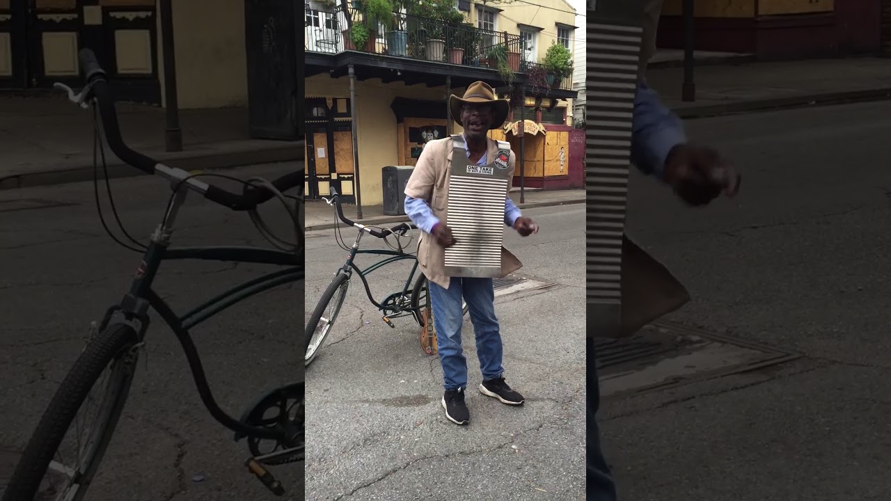 Washboard Pete doin hiz thang on Frenchmen St. during the Quarantine