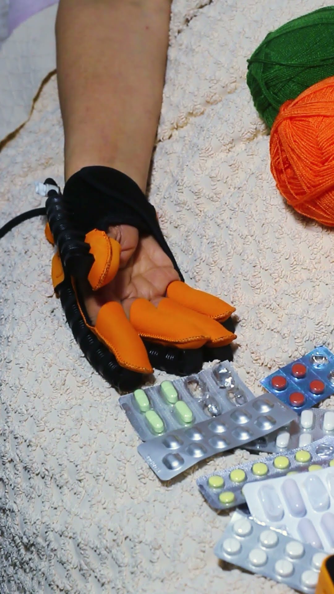 Product Link in Bio ( # 1092 ) @MaviGadgets ▶️9️⃣ Effortless Exercise Automatic Hand Trainer Gloves