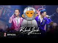 SOOBIN & BINZ (DOUBLE B) - BLACKJACK (1st Live Stage from Vietnam International Fashion Week 2020)