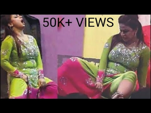 pakistani hot  mujra /village hot girl dance /mujra style/sexsy/marriage girl dance video