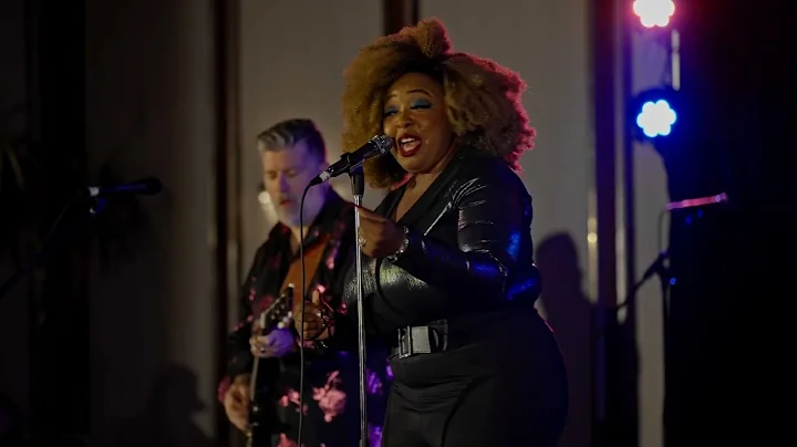 Paul DesLauriers Band Feat. Annika Chambers - Live...