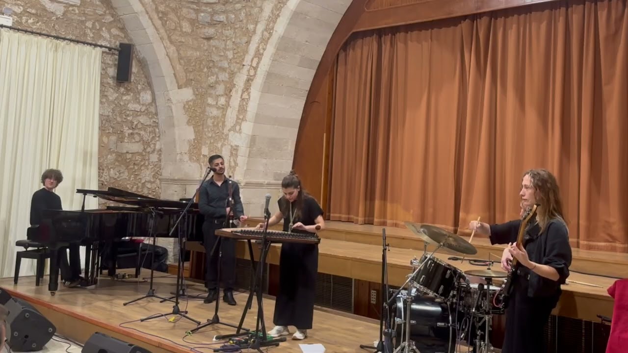 Watch Eleanna Pitsikaki - Faraggi (Live) Rethimno on YouTube Watch Eleanna Pitsikaki - Faraggi (Live) Rethimno on YouTube