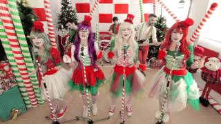 Video thumbnail of "Broken Peach - Santa Claus is Coming to Town (Christmas Special)"