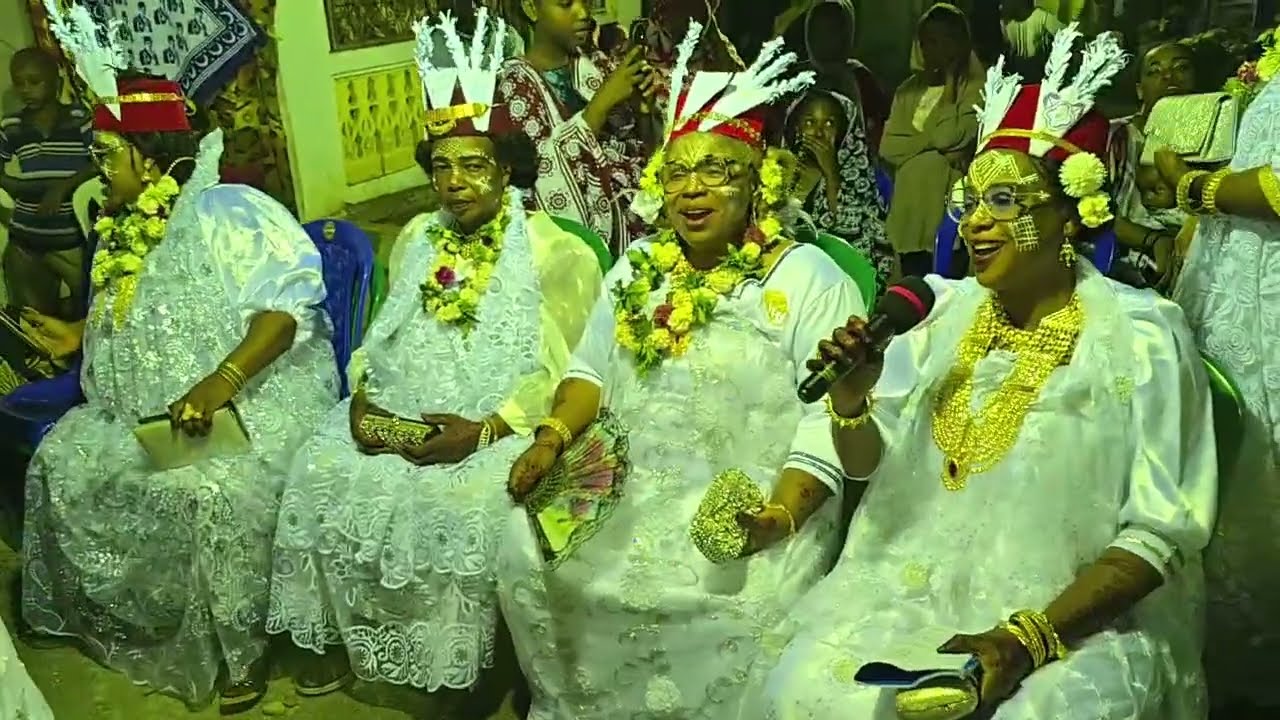 Maulide Ya ubadza à la la mohelienne avec l'association Nouroul'Heini (Anjouan)