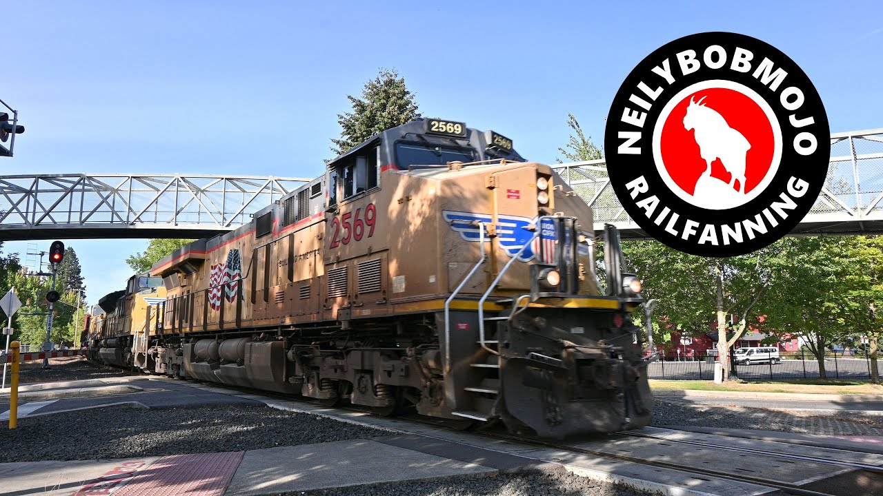 Willamette Valley Trains Episode 16: Downtown Salem Freights