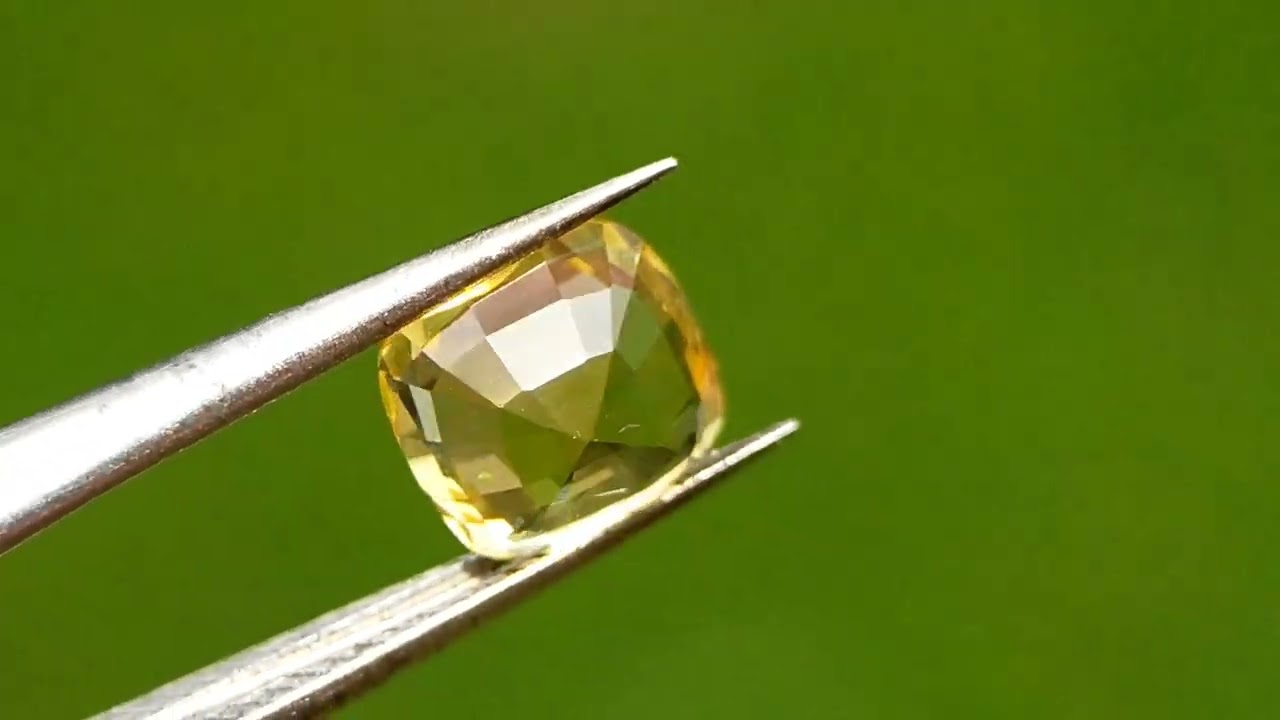Yellow Sapphire 2.11ct Unheated VVS