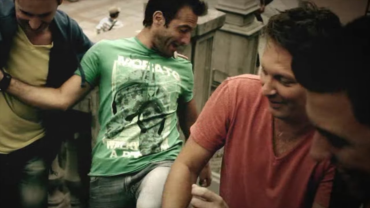 Assista a De Romeo's & Jan Smit - Zingen, Lachen, Dansen no YouTube Assista a De Romeo's & Jan Smit - Zingen, Lachen, Dansen no YouTube