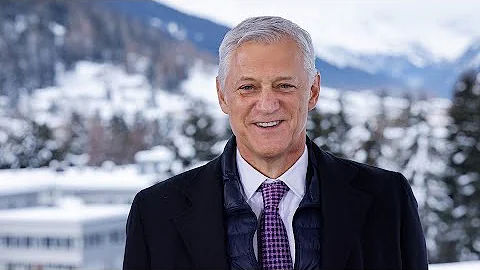 StanChart CEO Bill Winters on China, Fed Rate Cuts - DayDayNews