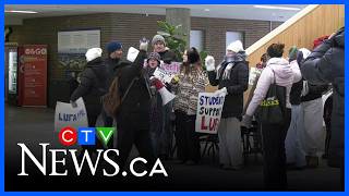 Laurentian University students rally in support of striking faculty