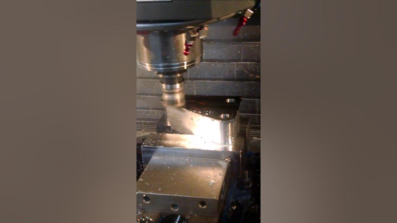 2" Iscar feedmill cutting 4140 pre heat treated steel on a HAAS VF4 YouTube