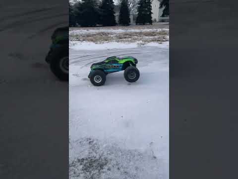 Traxxas Maxx take
