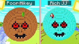 MIKEY vs JJ SCARY MOON Survival Battle in Minecraft !