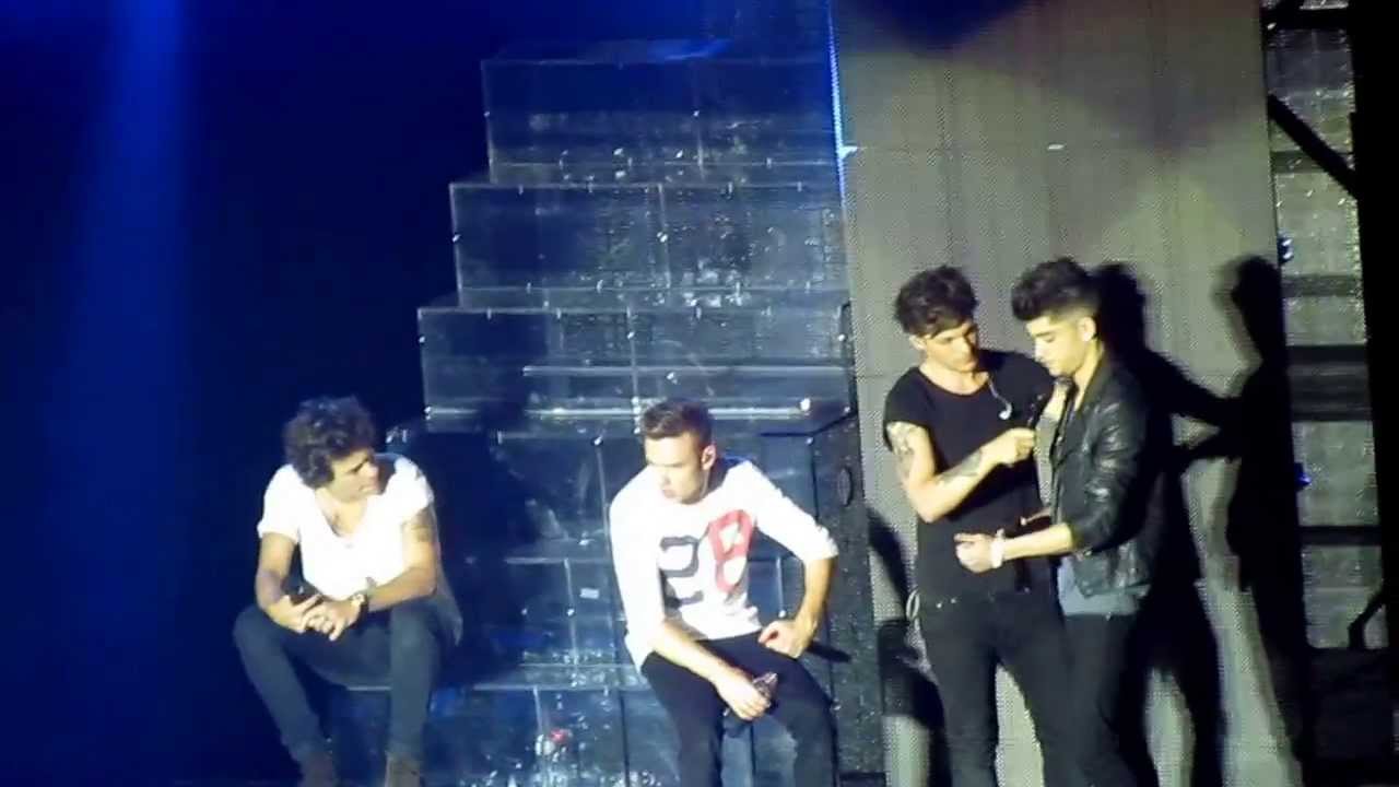 She's Not Afraid / Kiss You - Lisbon