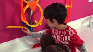 Hot Wheels Super Loop Chase Race Review